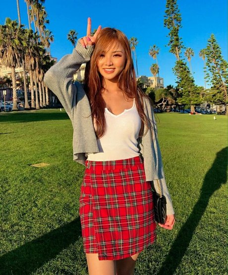 Cindy Phan pretty star photo