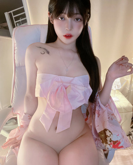 yudiii pretty pornstar images