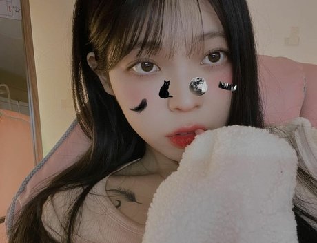 yudiii nude pornstar archive