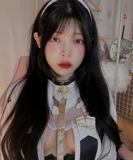 yudiii model hd picture