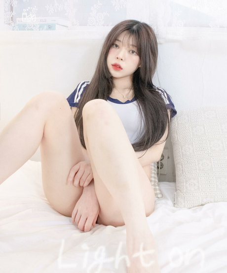 yudiii beautiful model img