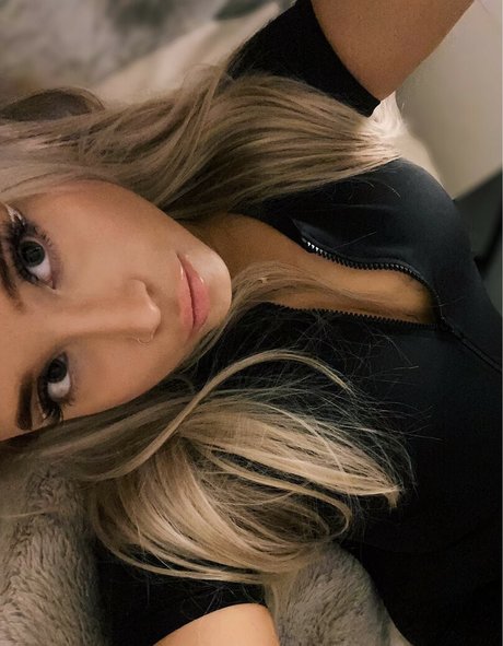 Decadex pornstar adult pic