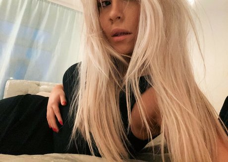 Decadex model sex galleries