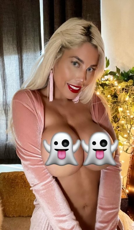 hooters onlyfans sexy xxx archive