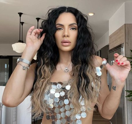 NinaUnrated hd model photo