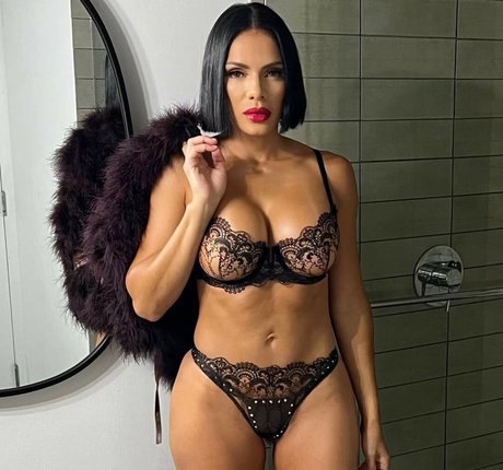 NinaUnrated free pornstar pics