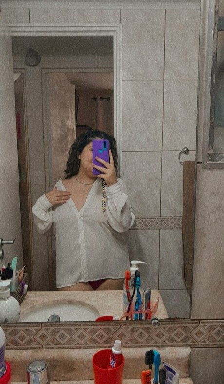 only vibws model art image