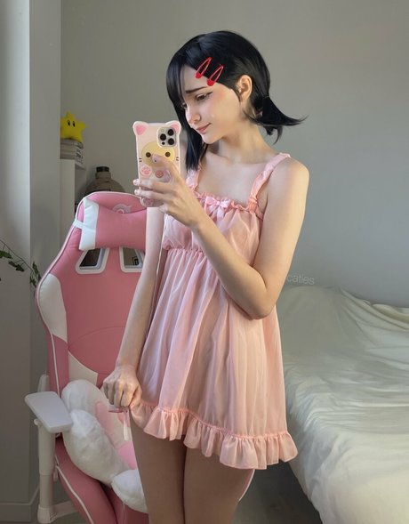 catiesgamer model nude image