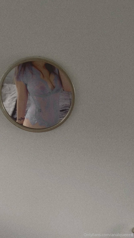 popular onlyfans beautiful naked picture