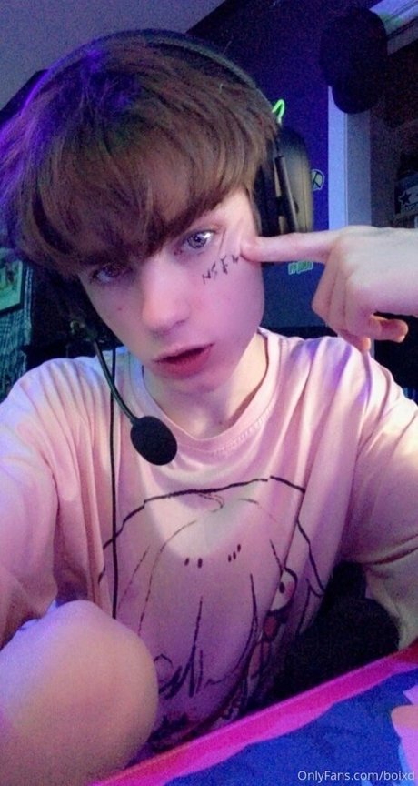 boixd pretty model pic