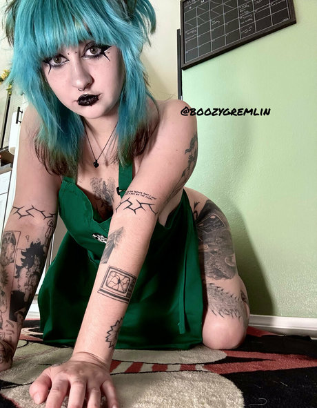 boozygremlin perfect model galleries