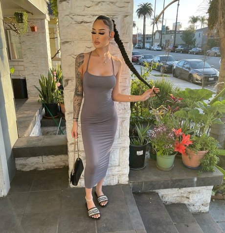 Jennyturtlee beautiful model img