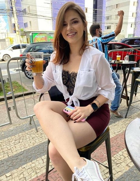 kerolaychavesfree naked model photo