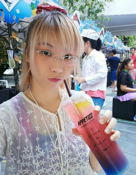 18 year old onlyfans sexy nudes img