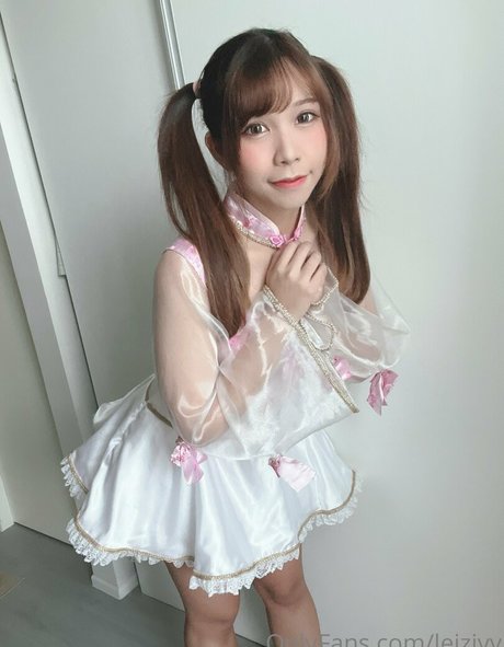 leiziyy pornstar nude gallery