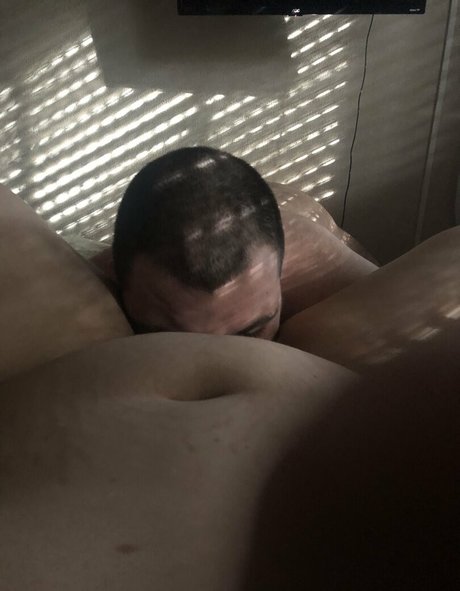 godsavethequeenb____ perfect model image