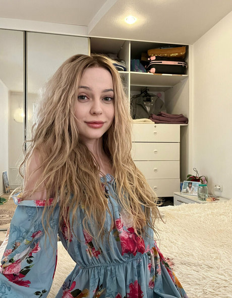 dripping wet pussy onlyfans nude image