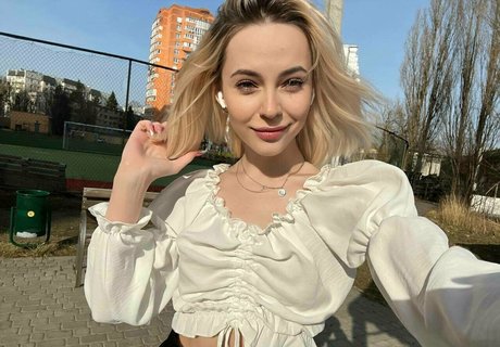 blonde secretary onlyfans nice img