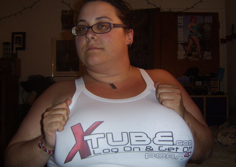 AlphaHarlot pretty model pics