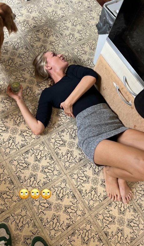 Laura Woods star pornographic pics