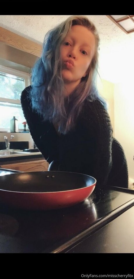 misscherryfitx free pornstar image