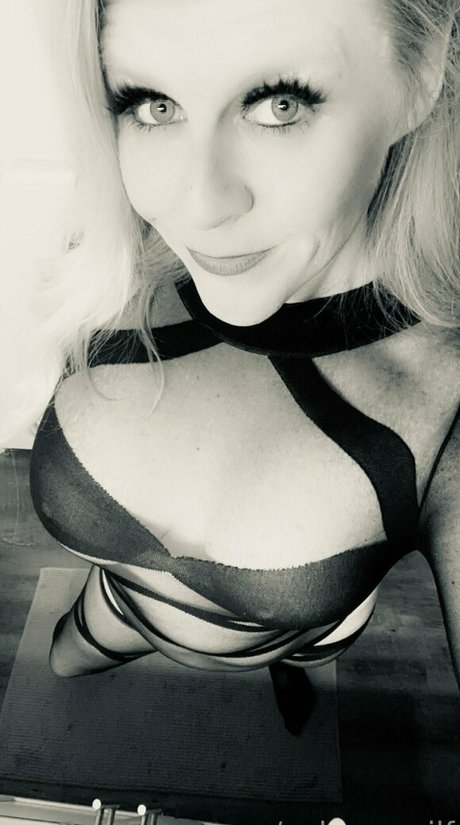 aclassymilf star sexy gallery