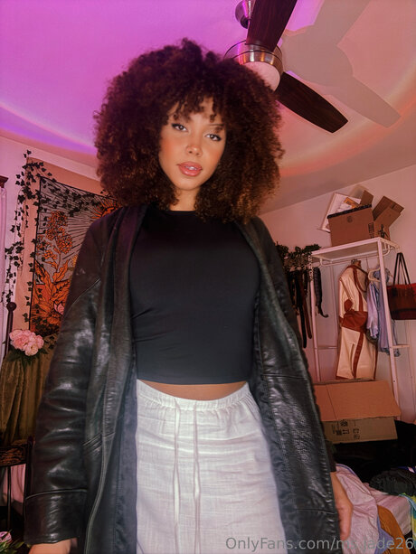 ms jade26 erotic actress photo