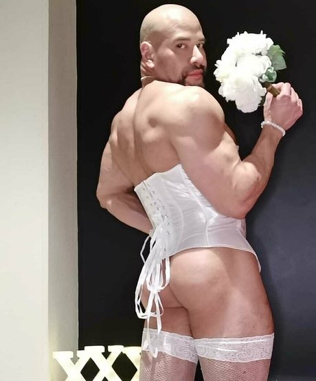 aleolatinoxxx perfect pornstar pics