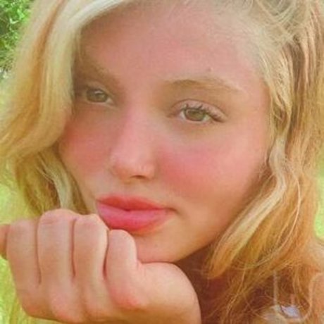 Mahila Mendez nude pornstar pics