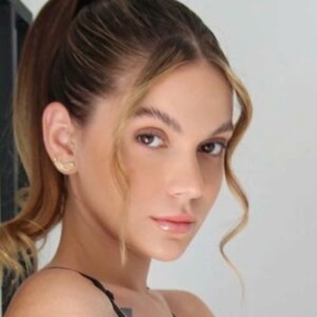 Sasha Ferro nude model img