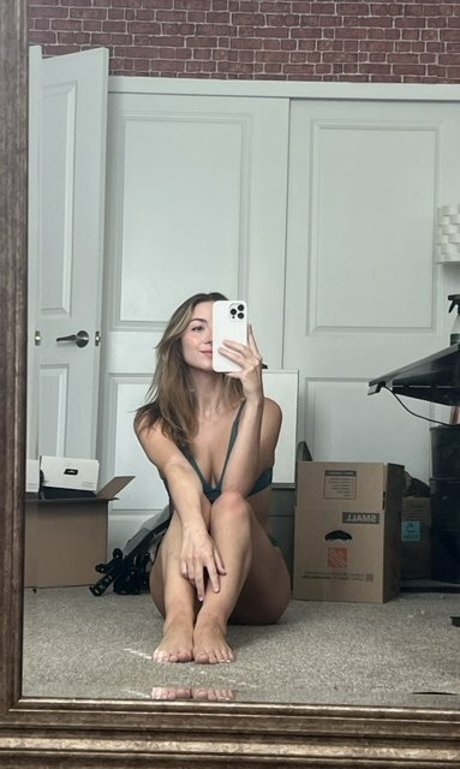 Novaleesi model porn img