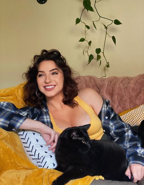 Novaleesi pretty star photo