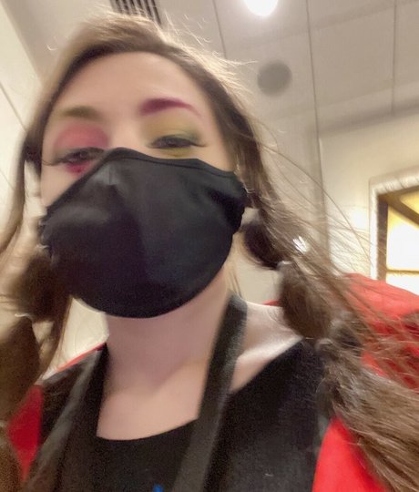 Bekaloo model hot photo