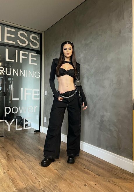 lesbian feet onlyfans hot pictures