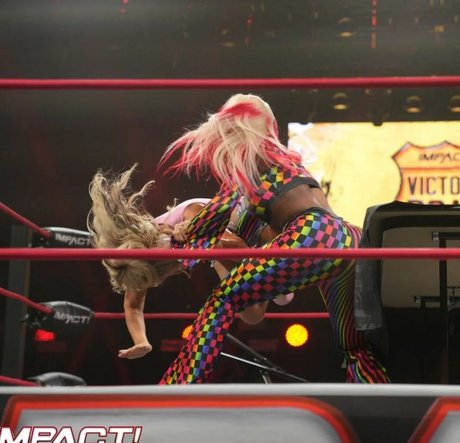 Alisha Edwards star erotic images