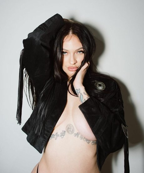 hellxrel model art images