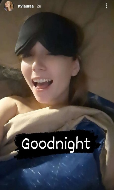 lauraa pornographic model images