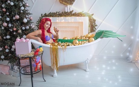 Ann Shakhovskaya nude pornstar image