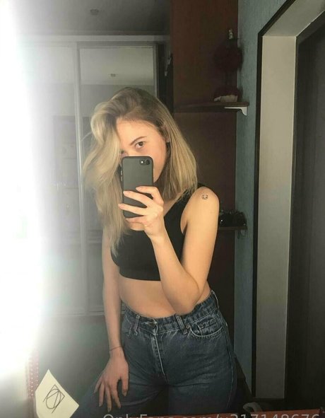 asian top onlyfans sexy photo