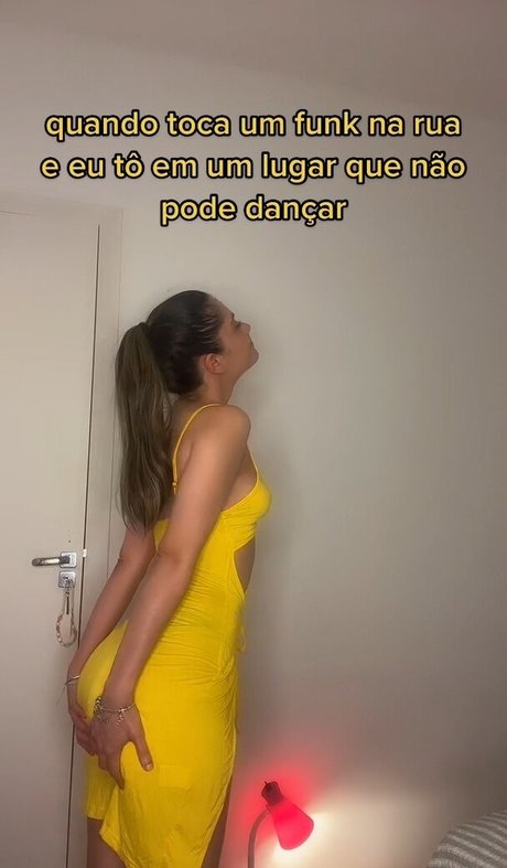 Renata Elizabeth star naked image