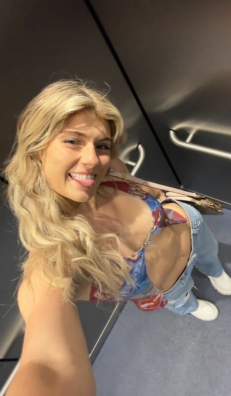 feet milf onlyfans pornographic images