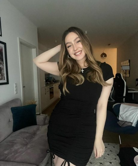 Troubleinc nudes actress gallery