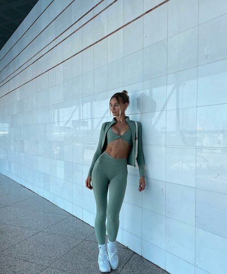 Lauren Worboys free model photos