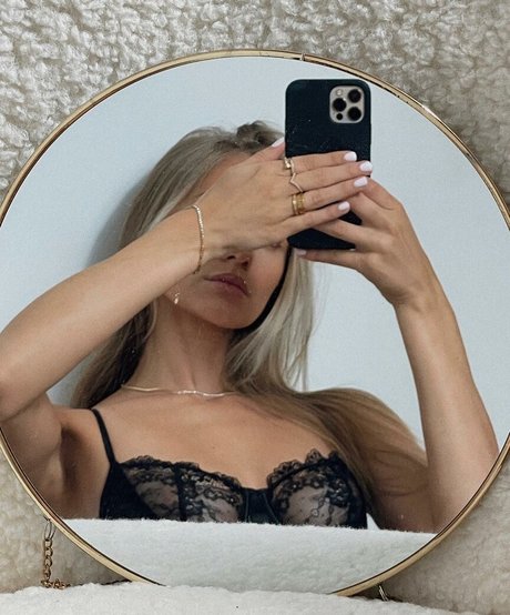 Lauren Worboys pretty pornstar pics