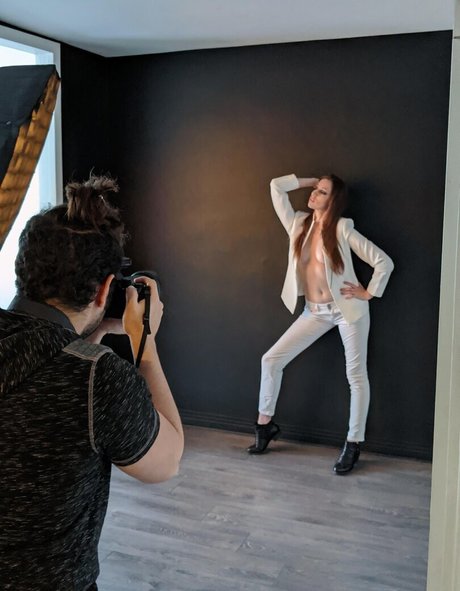 CrystAAHHL sex star photo