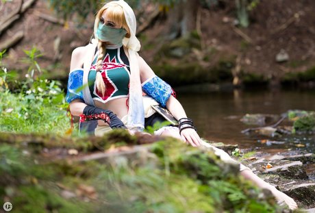 CrystAAHHL high quality actress pic