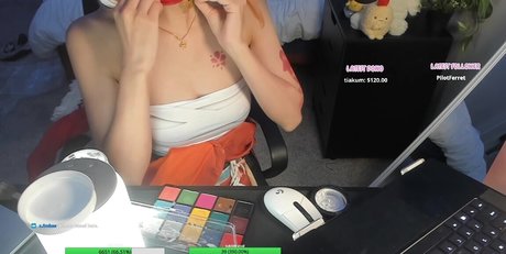 Amiechikin pretty pornstar gallery