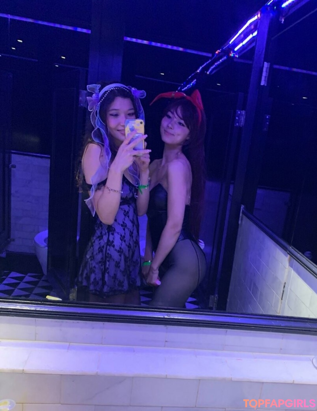 Amiechikin erotic model picture