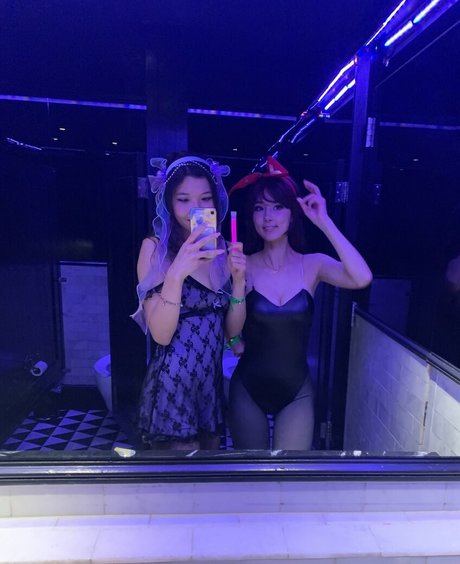 Amiechikin erotic star gallery