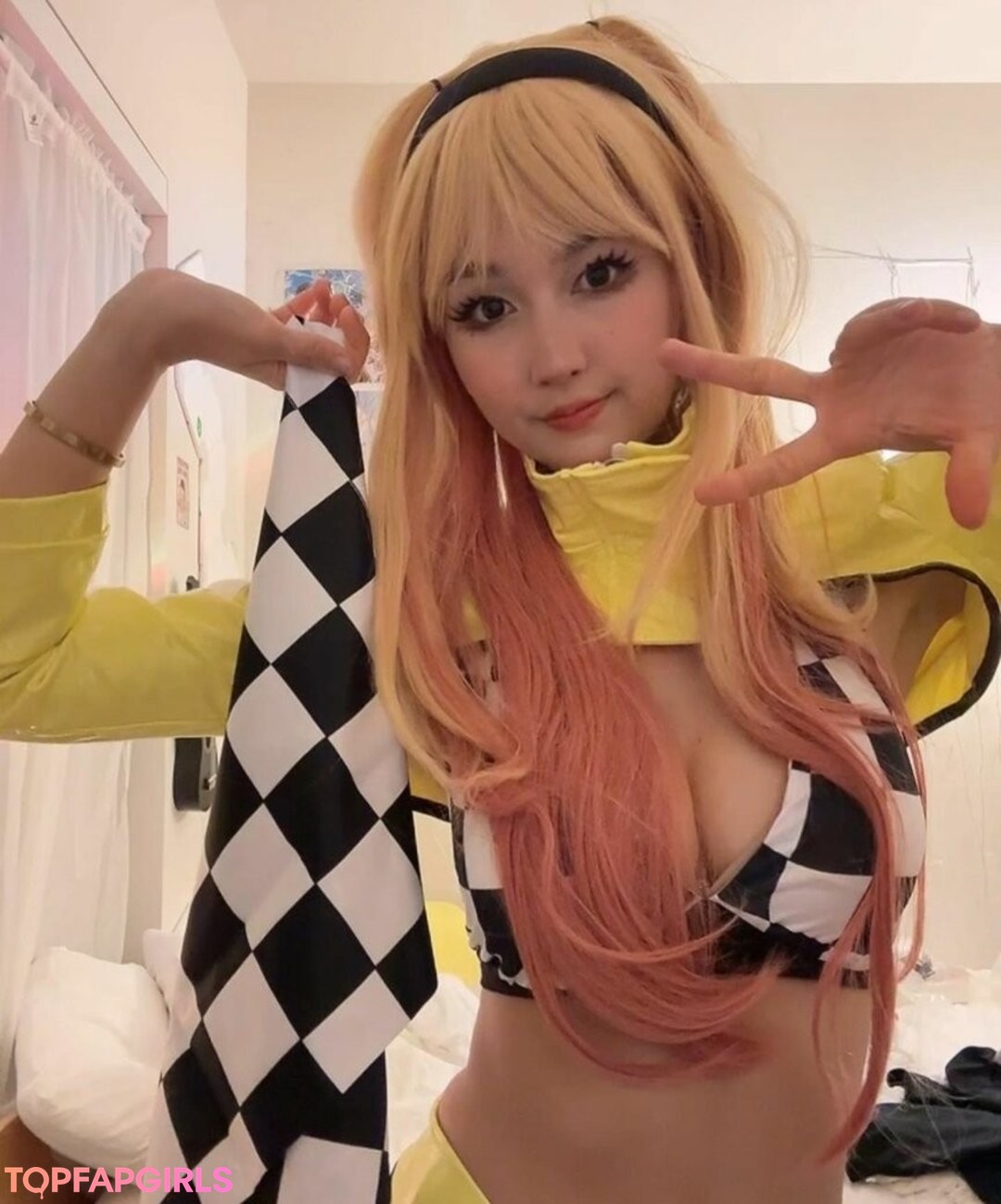 Amiechikin hot pornstar pic